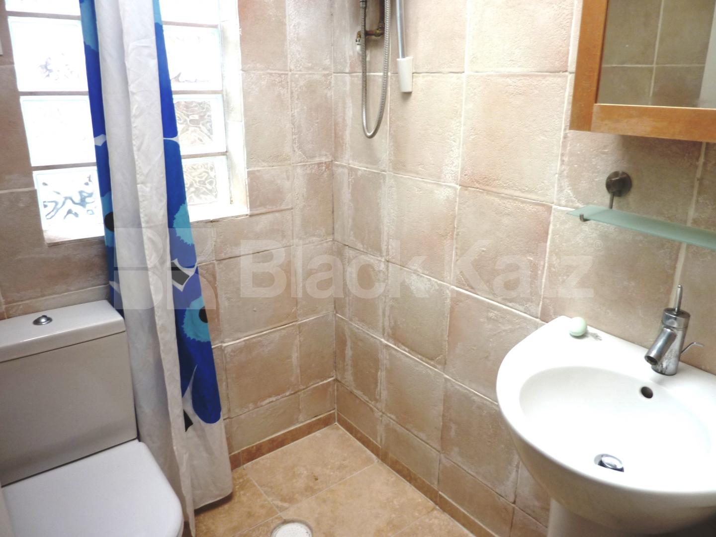 			NEW INSTRUCTION!, Studio Apartment, 1 bath, 1 reception Studio			 Fitzroy Square, FITZROVIA